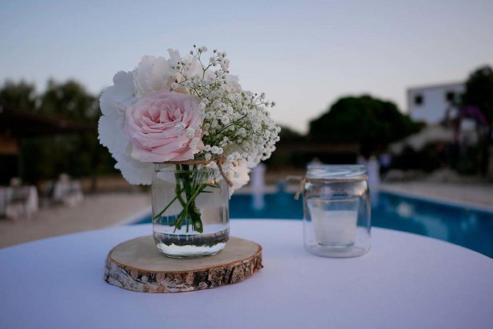 Masseria San Martino Pezze Di Greco Exterior photo